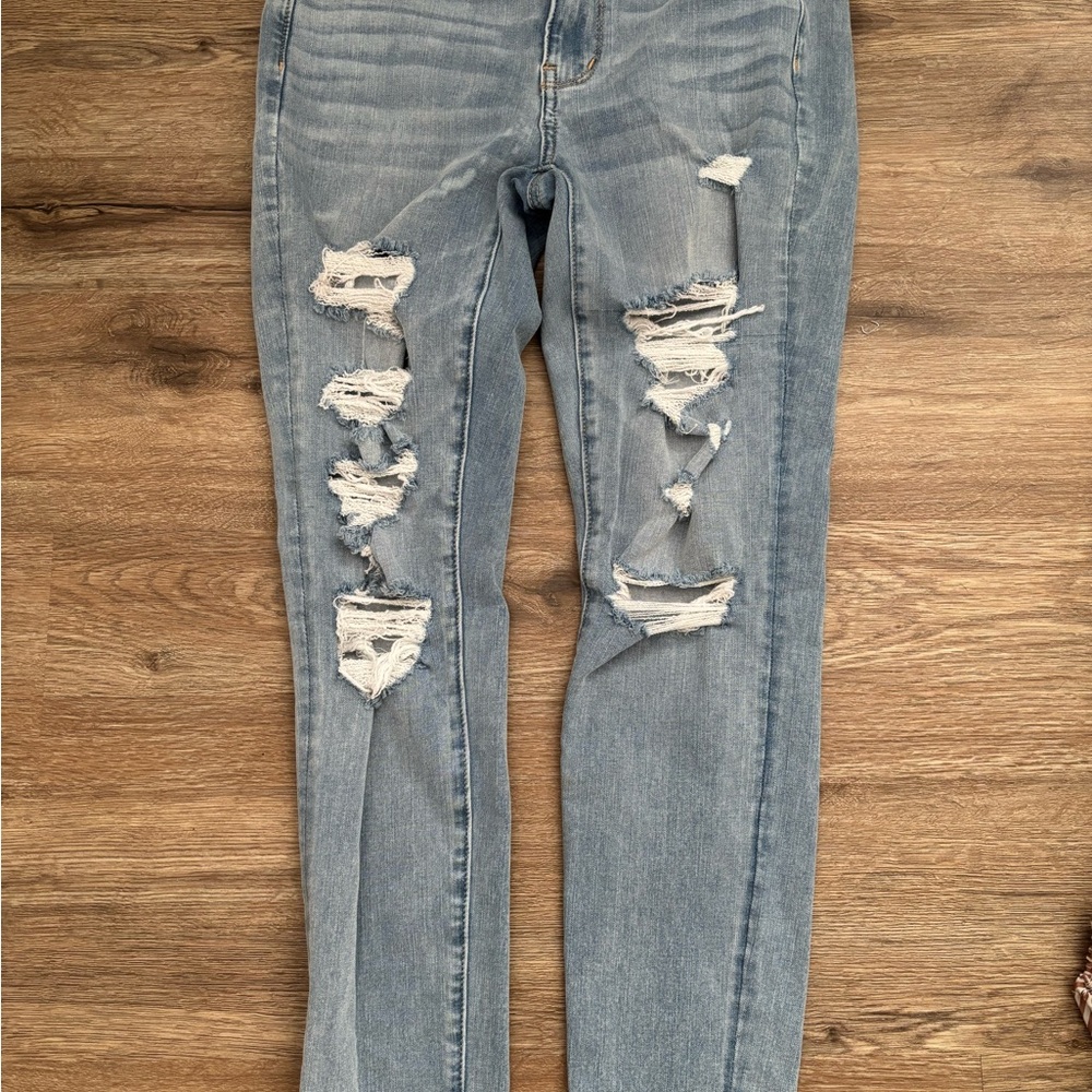 American Eagle Outfitters Light Blue Distressed Skinny Jeans